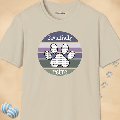 GeekWear Cat Pawsitively Retro T-Shirt